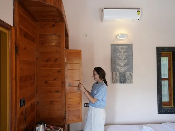 Spacious twin shared accommodation at Abhayaranya Yoga Ashram Spacious twin shared room at Abhayaranya Yoga Ashram in Rishikesh